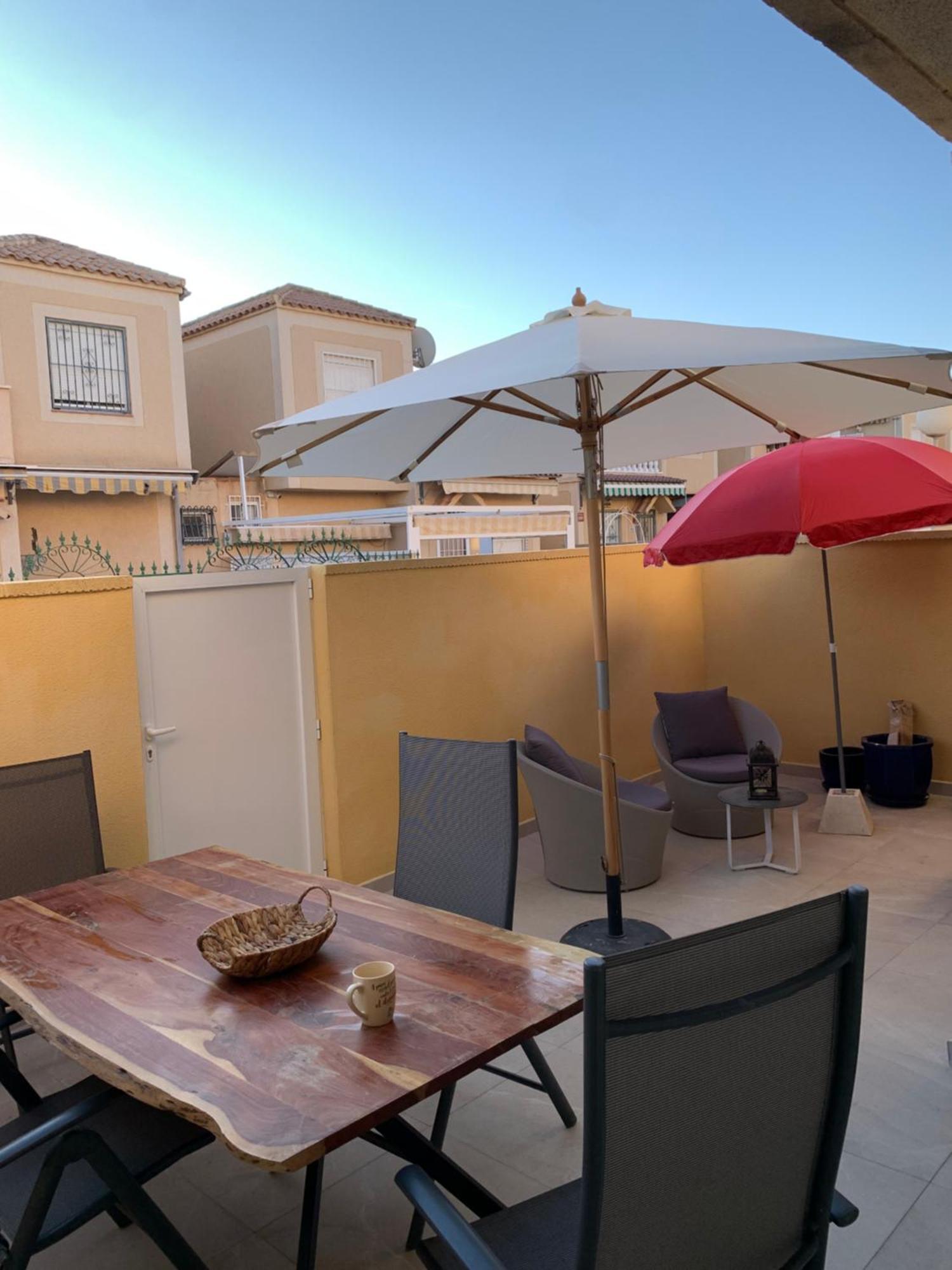 Holiday House Torrevieja Exteriör bild