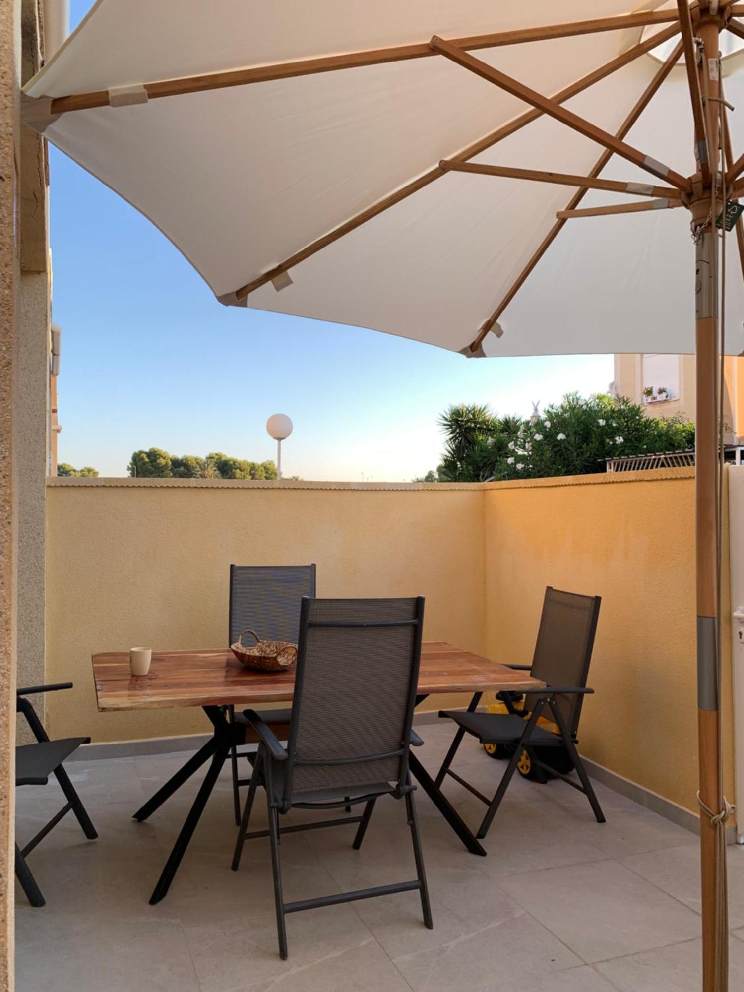 Holiday House Torrevieja Exteriör bild